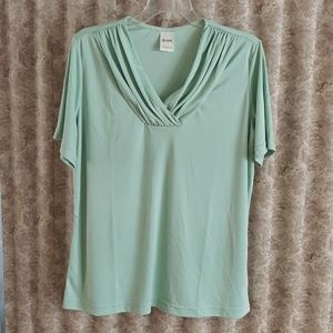 NWOT Blair v neck short sleeve tee